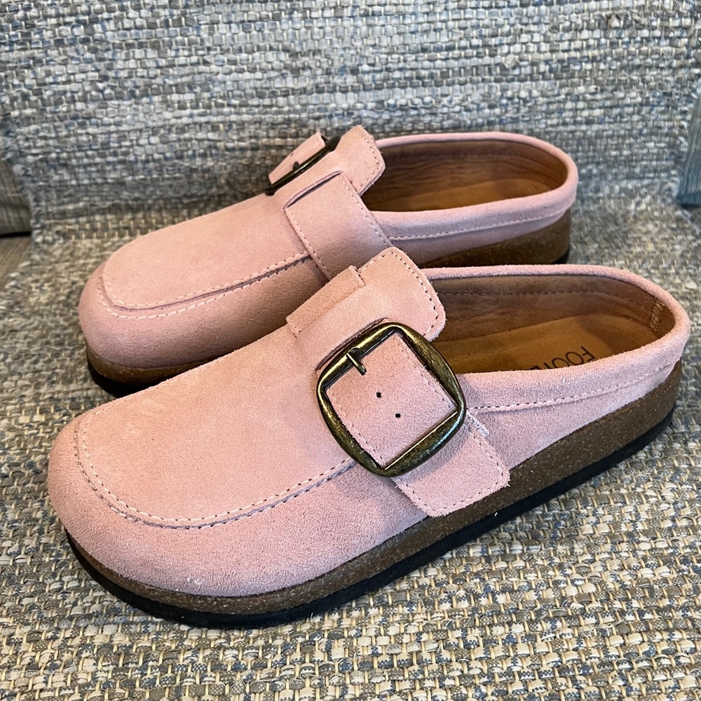 White Mountain Pink Suede Buckle Mules